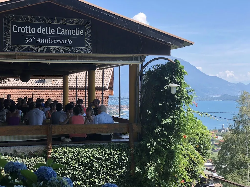 Andrea Alvisi_Crotto delle Camelie_Stazzona_review