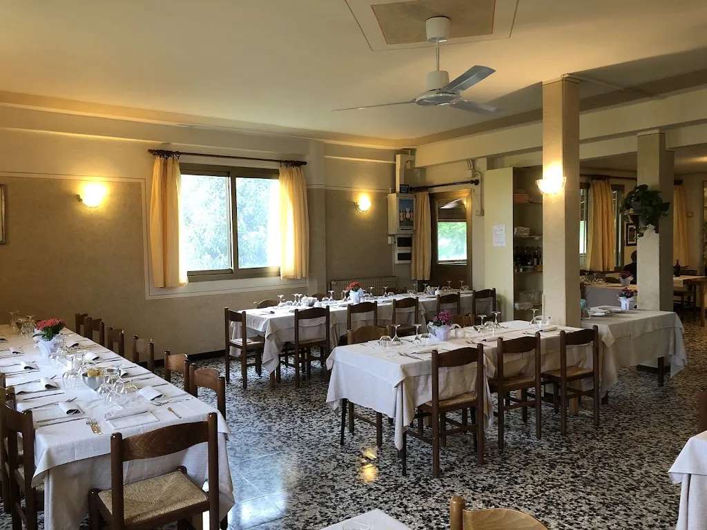 Lido Ariston Sales restaurant in Stagno Lombardo