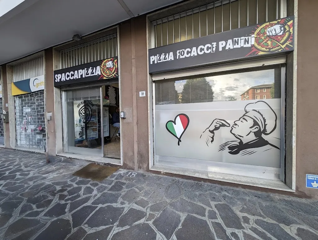 SpaccaPizza restaurant in Spino d'Adda