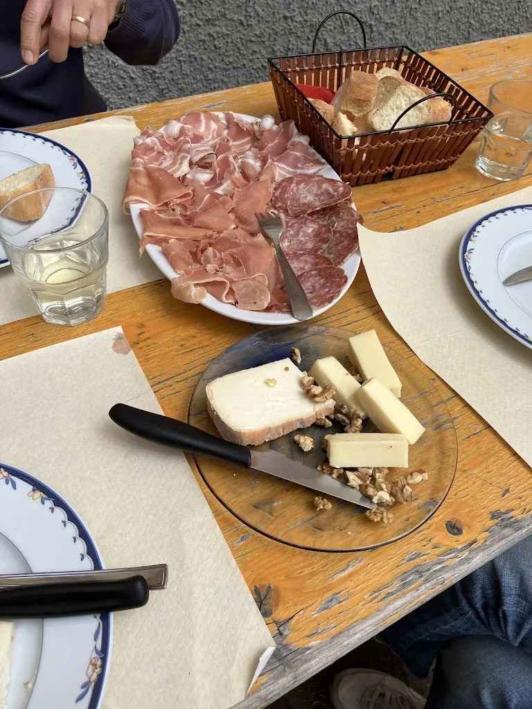 Silvia Bugada_La locanda sul fiume_Strozza_review