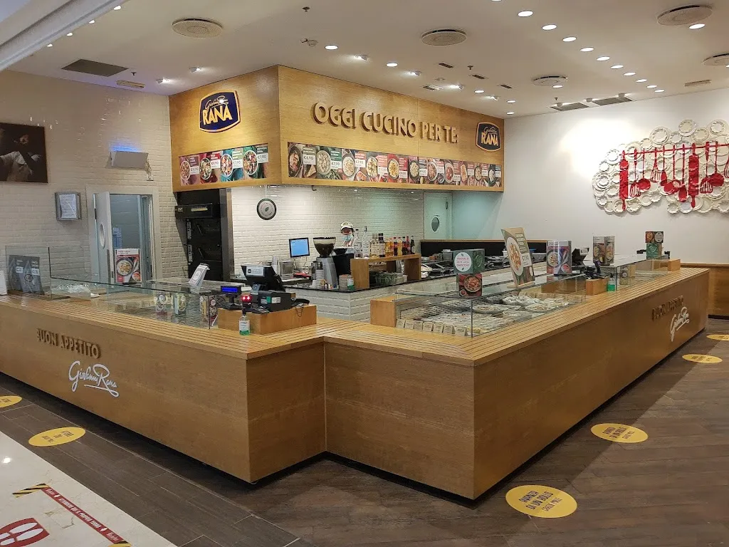 Ristorante Giovanni Rana Le Due Torri restaurant in Stezzano