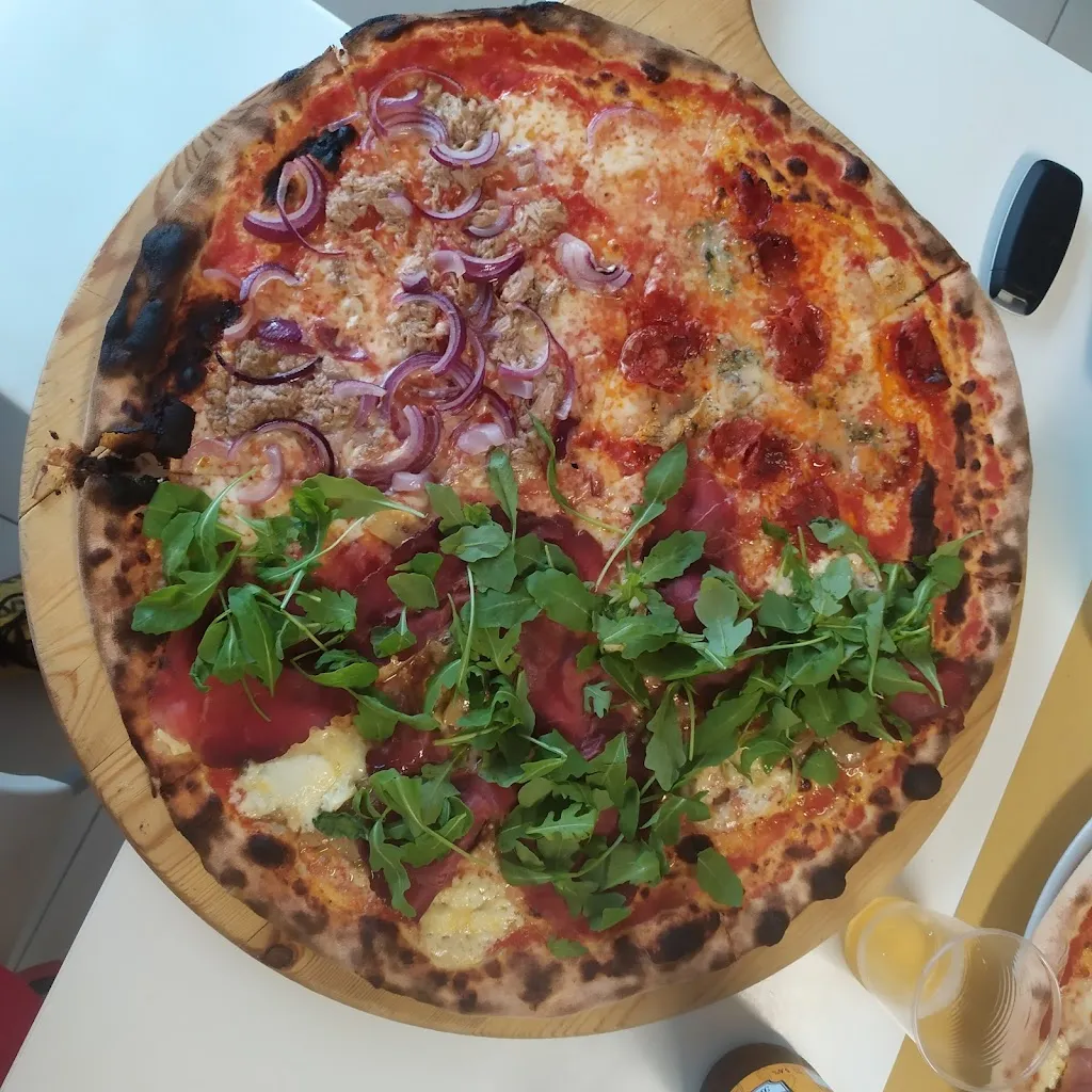 Voglia di Pizza_Suisio_slider_image_2