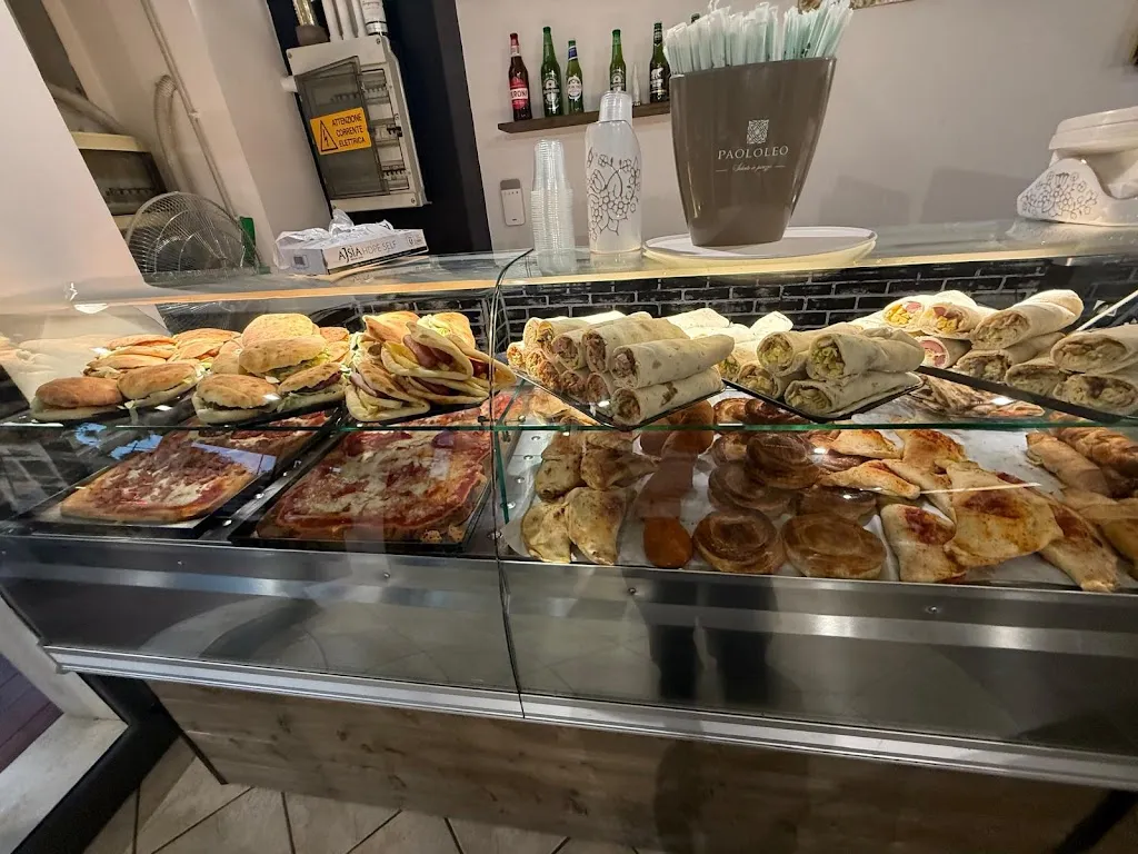 sun flower restaurant in Campi Salentina