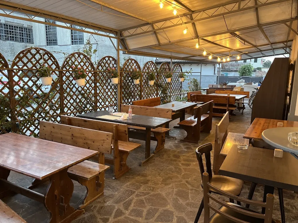 Angel Bar & Pizzeria restaurant in Sustinente