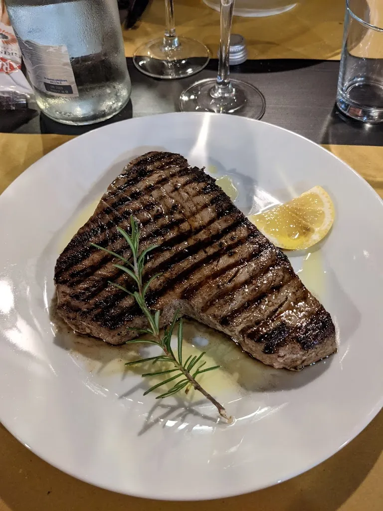 Lorenzo Gandini_Casa Rizzoli - Pescheria Gastronomia - Street Food_Sustinente_review