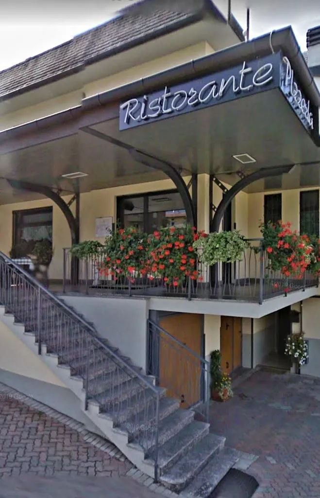 Ristorante Pizzeria Da Agostino_Talamona_slider_image_1