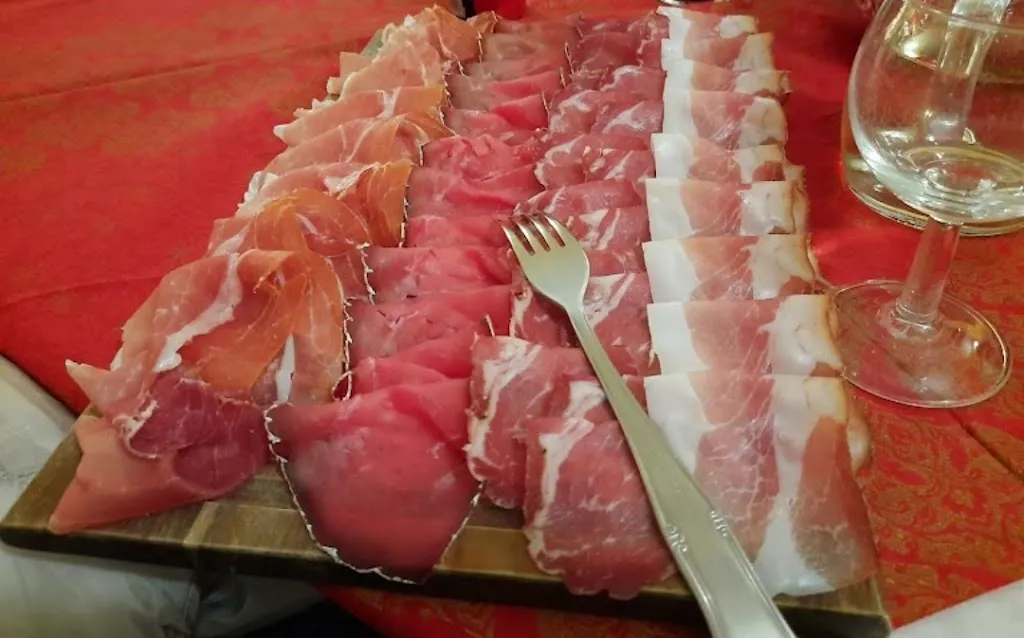 Ristorante Pizzeria Da Agostino_Talamona_slider_image_3