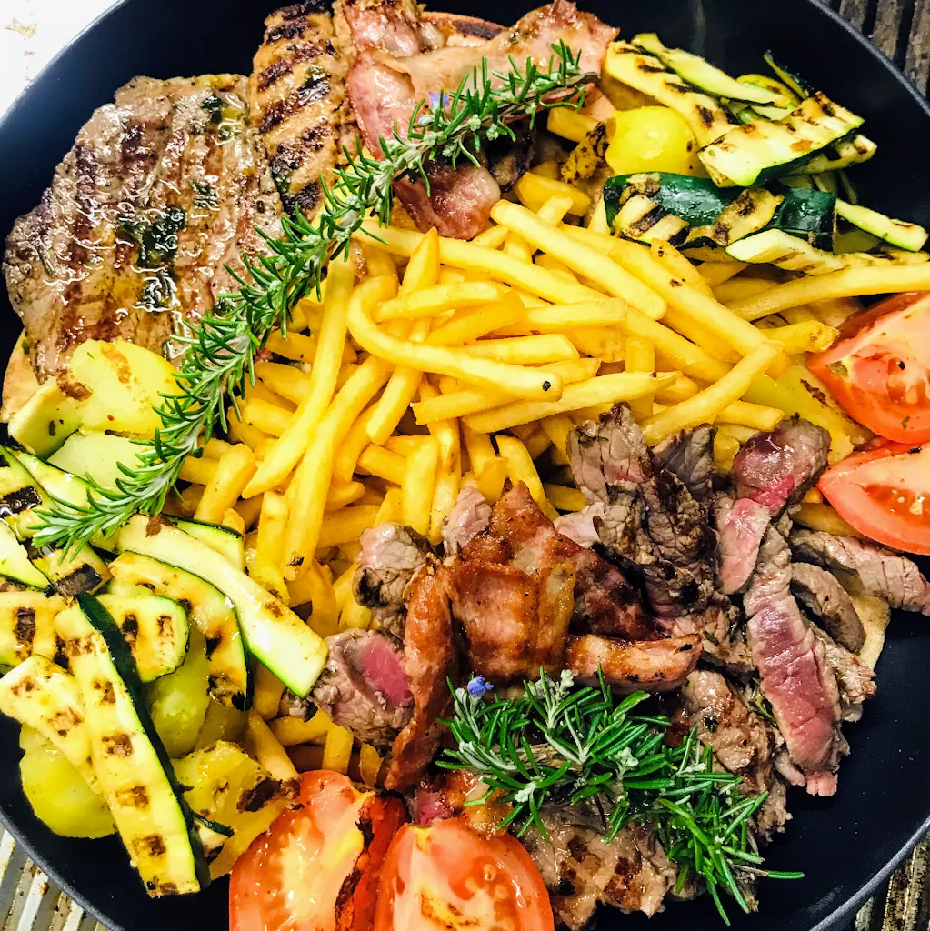 El Paso Steakhouse Pizzeria_Talamona_slider_image_3