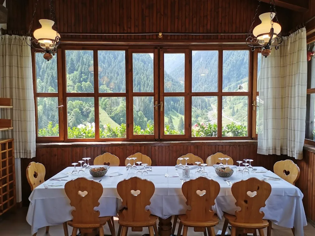 Albergo Ristorante VALLUNGA - NEGOZIO ALIMENTARI E PRODOTTI TIPICI restaurant in Tartano