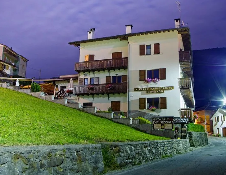 Albergo Ristorante Pizzeria Miralago restaurant in Tartano