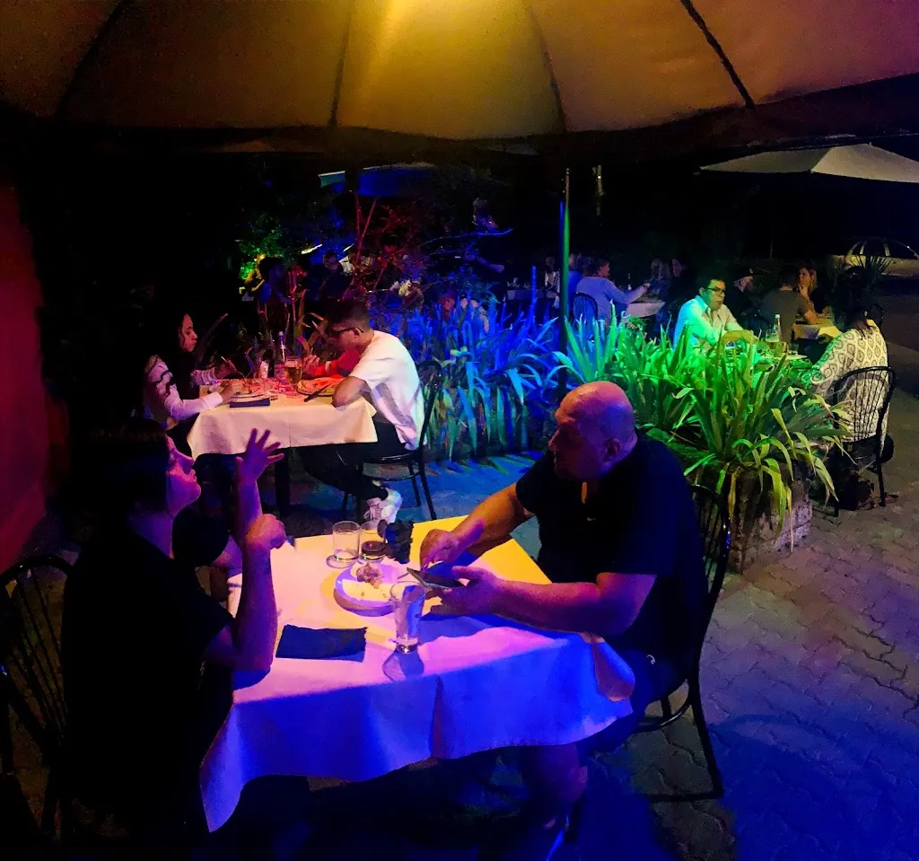 Pizzeria Napoletana Verde Oliva restaurant in Tavazzano