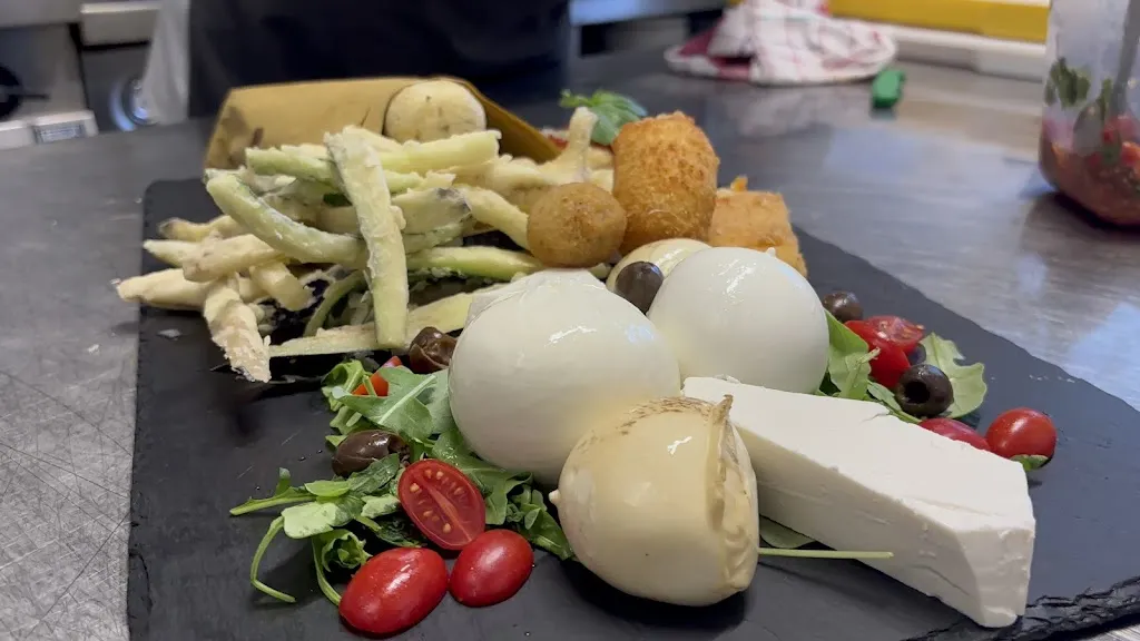 Pizzeria Napoletana Verde Oliva_Tavazzano_slider_image_3