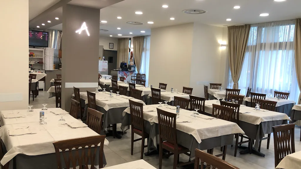 Ristorante pizzeria lo scoglio restaurant in Tavazzano