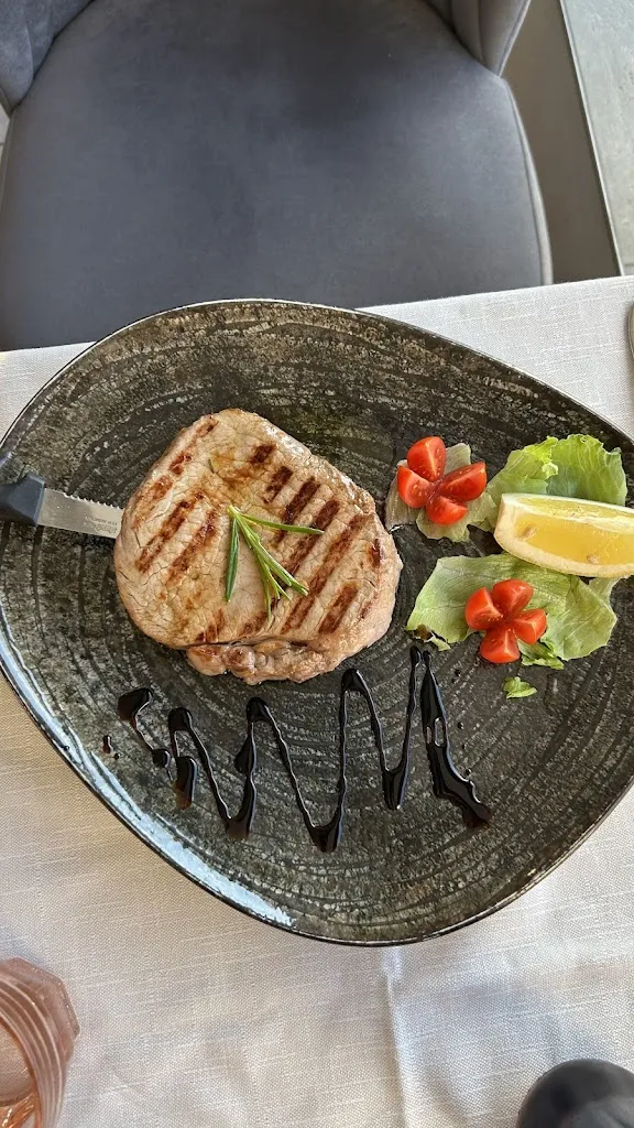Zilan Tasdemir_Florya ristorante & pizzeria_Tavernerio_review