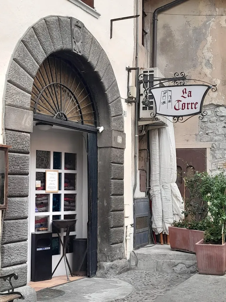 La Torre restaurant in Tavernola Bergamasca