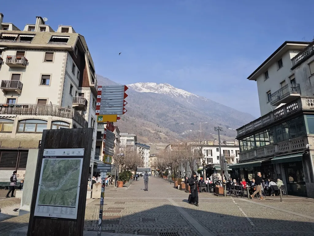 Tommy Wong_Moroburger_Tirano_review