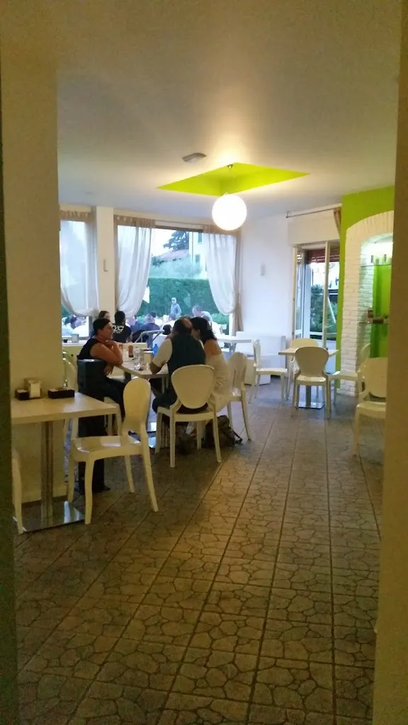 Destination Lounge Bar_Terno d'Isola_slider_image_1