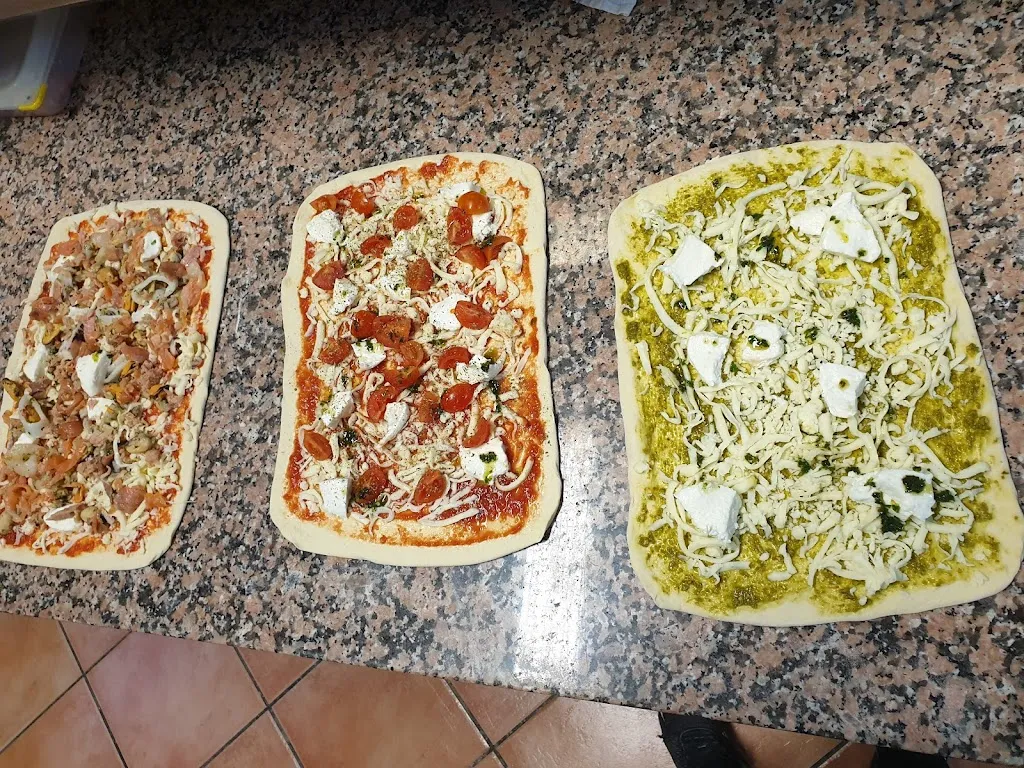 mini pizza_Terno d'Isola_slider_image_3