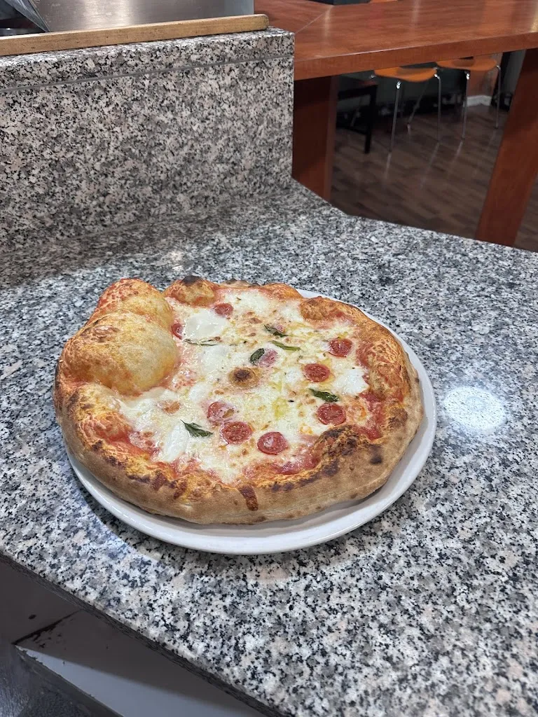 Pizza Casaglia Di El Absawy Hany restaurant in Torbole Casaglia