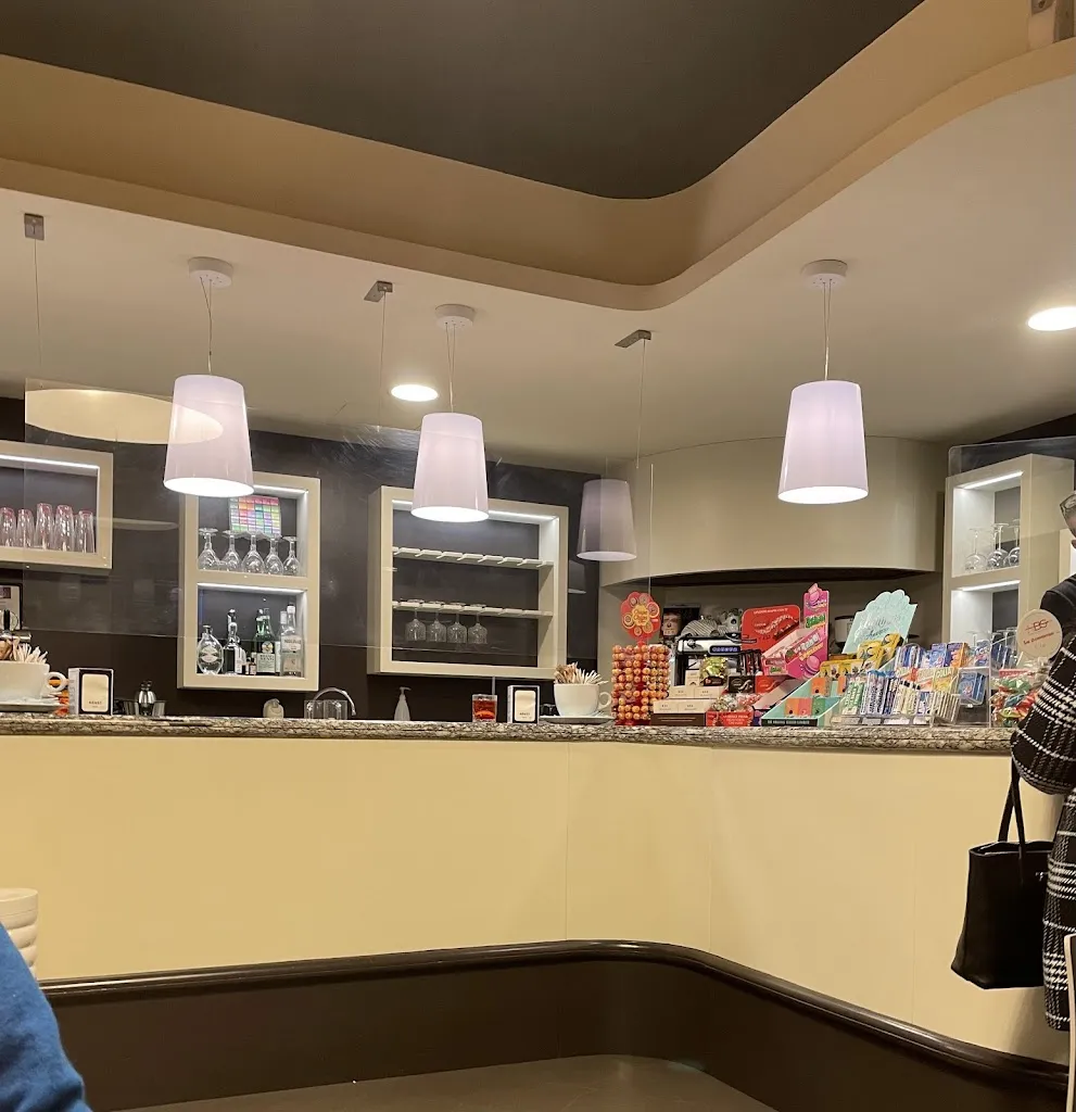 Elena Dessy_Caffè della Piazza_Torbole Casaglia_review