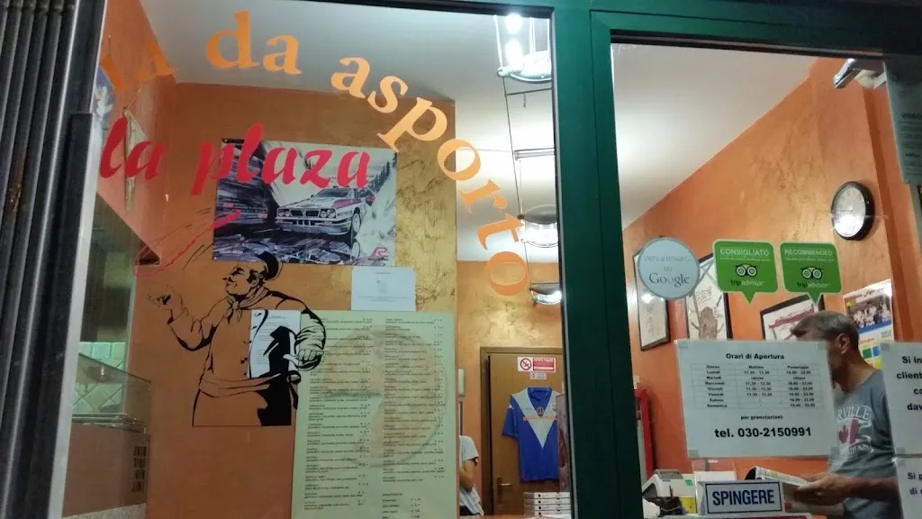 Pizzeria D'Asporto La Plaza_Torbole Casaglia_slider_image_2