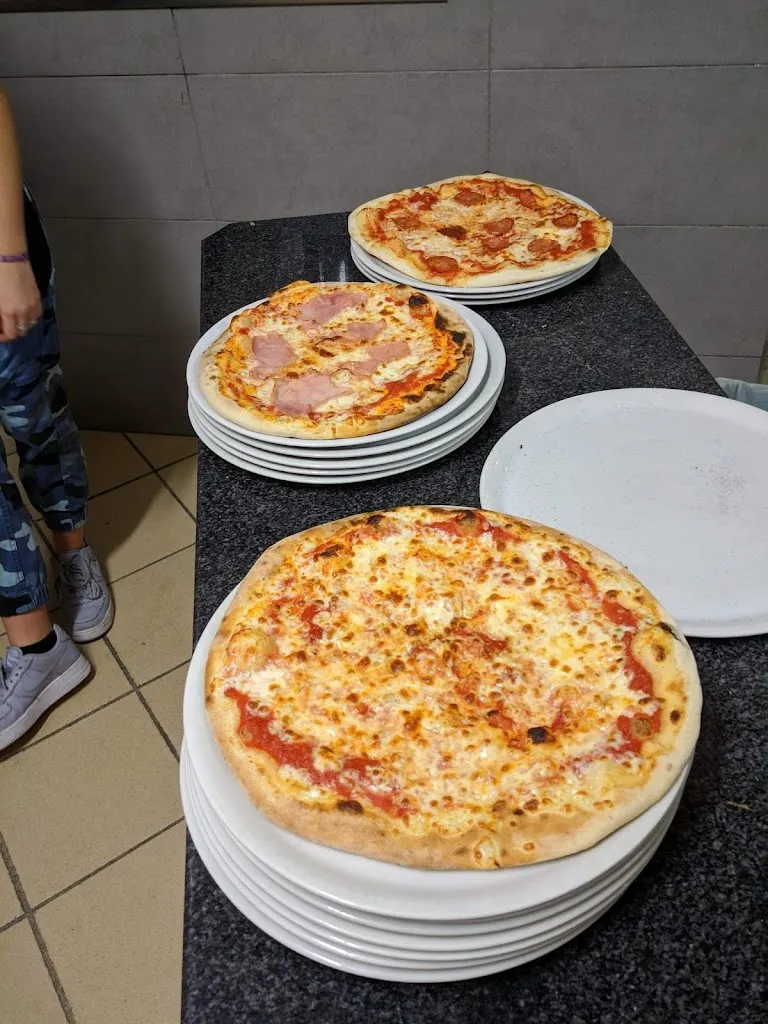 Pizzeria Al Vecchio Cine presso Oratorio Sant'Urbano_Torbole Casaglia_slider_image_2