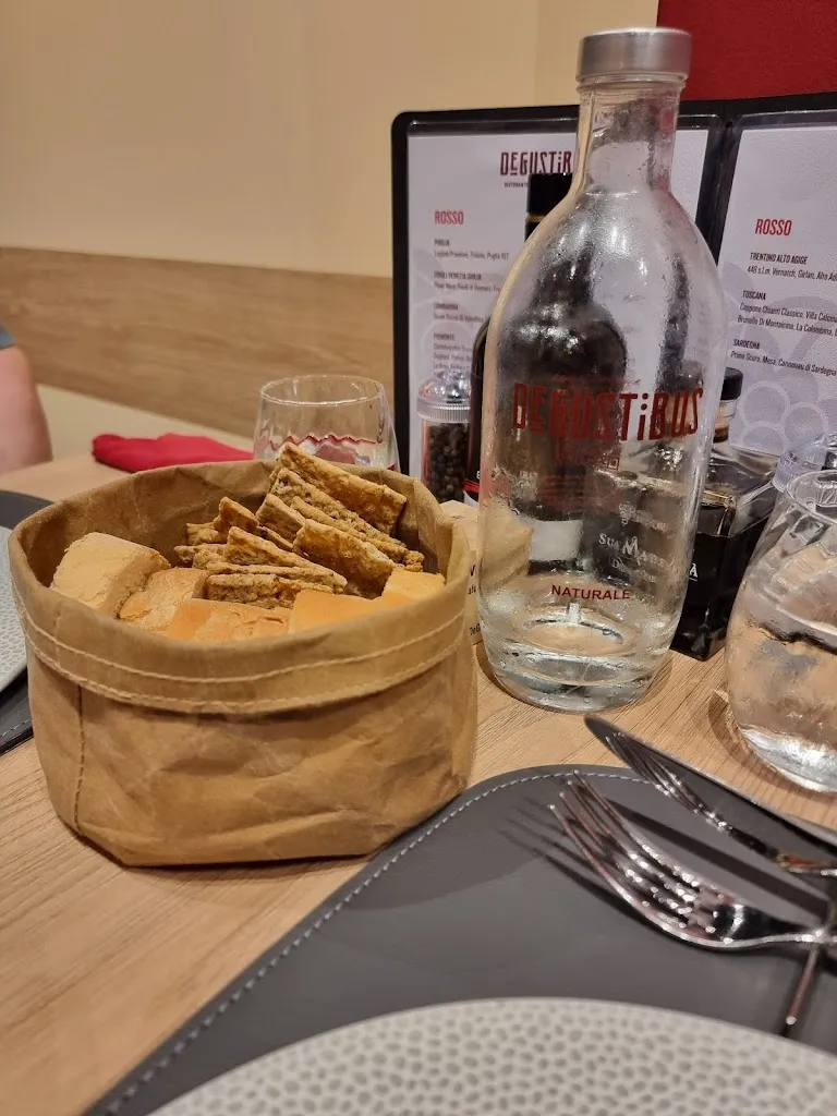 Rebecca Waite_Degustibus – Ristorante, Pizzeria e Hamburgeria_Torrazza dei Mandelli_review