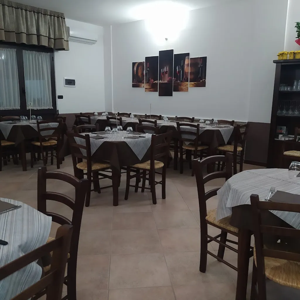 OSTERIA LU ZAMPICARU restaurant in Campi Salentina
