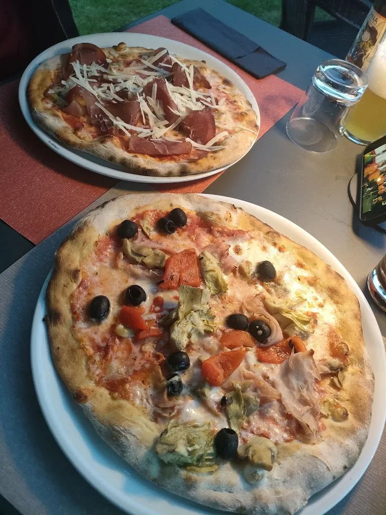 Pizzeria La Pausa_Torre di Santa Maria_slider_image_3