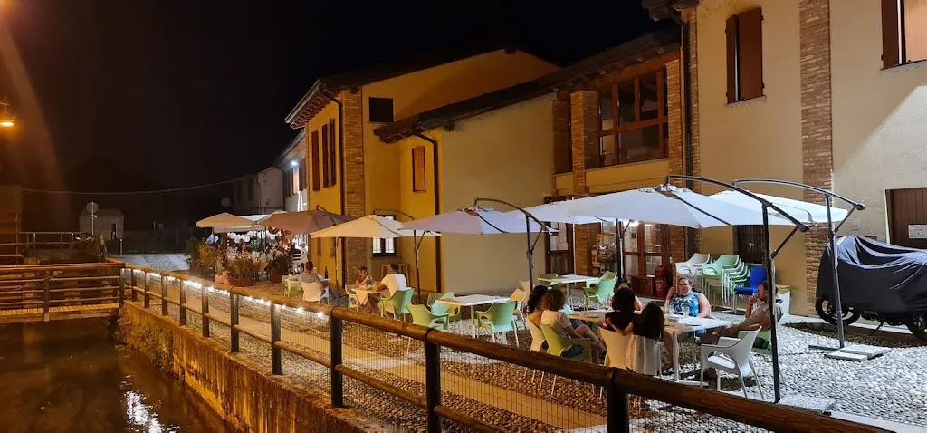 Ostello Molino di Basso restaurant in Torre Pallavicina