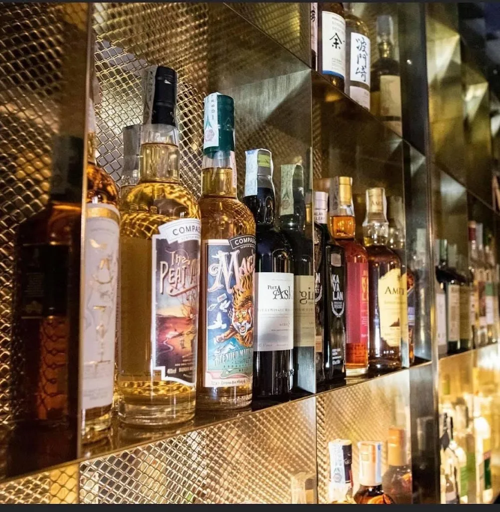 Opium bistró restaurant in Torre del Mangano