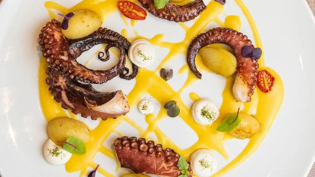 Opium bistró_Torre del Mangano_slider_image_2