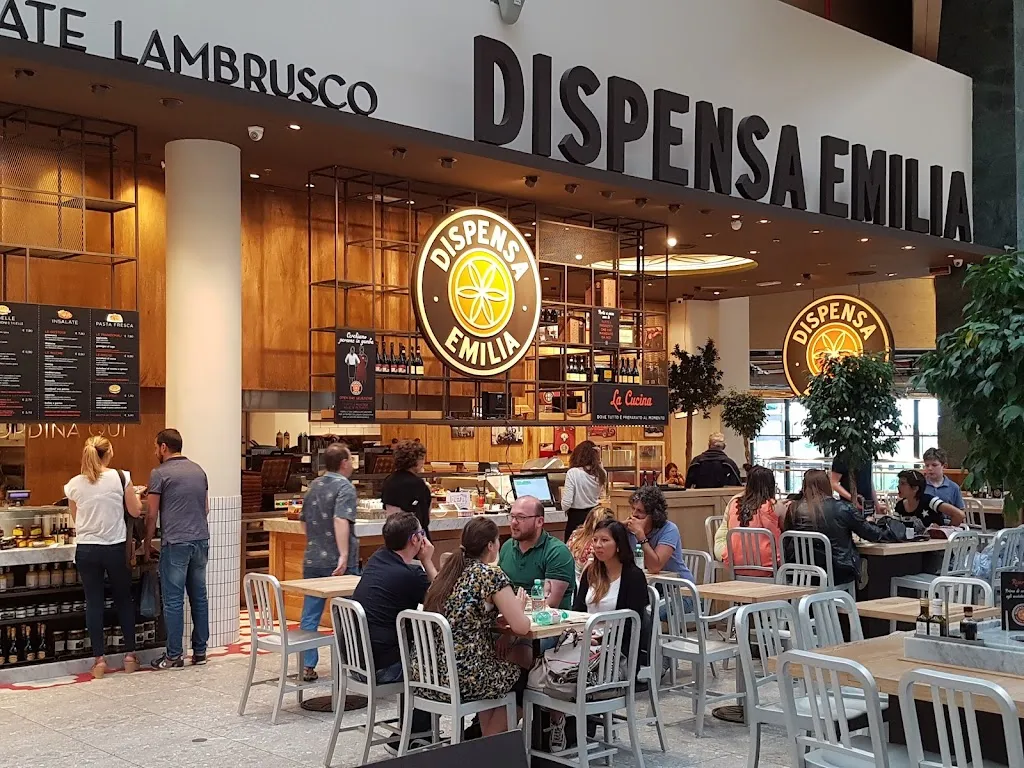 Dispensa Emilia Il Centro Arese restaurant in Torre d'Arese