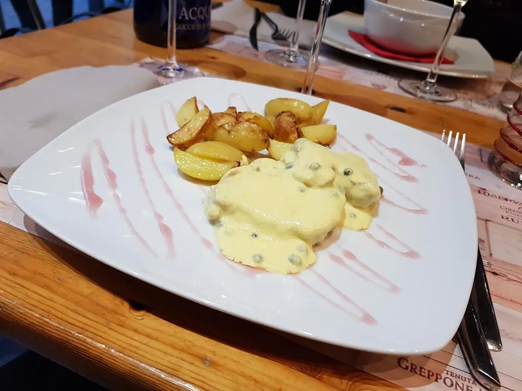 Vineria delle Corti_Torre d'Arese_slider_image_2