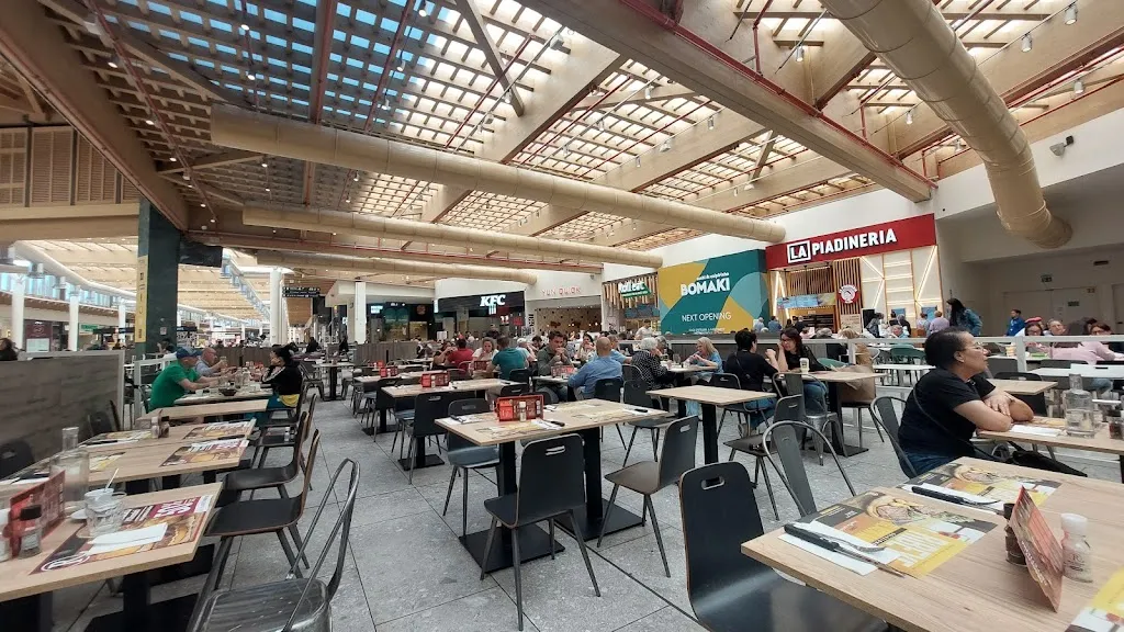 Reza Hashemi_Il Centro Arese_Torre d'Arese_review