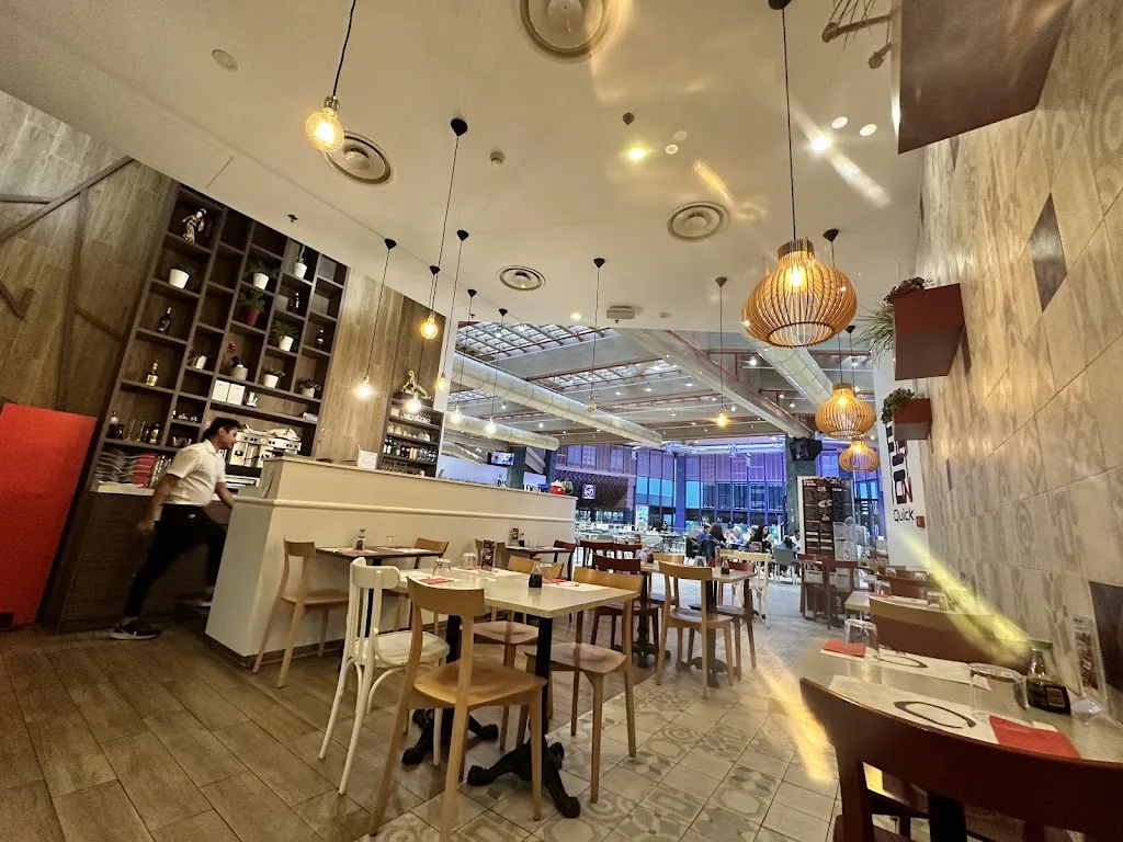 Yun Quick restaurant in Torre d'Arese