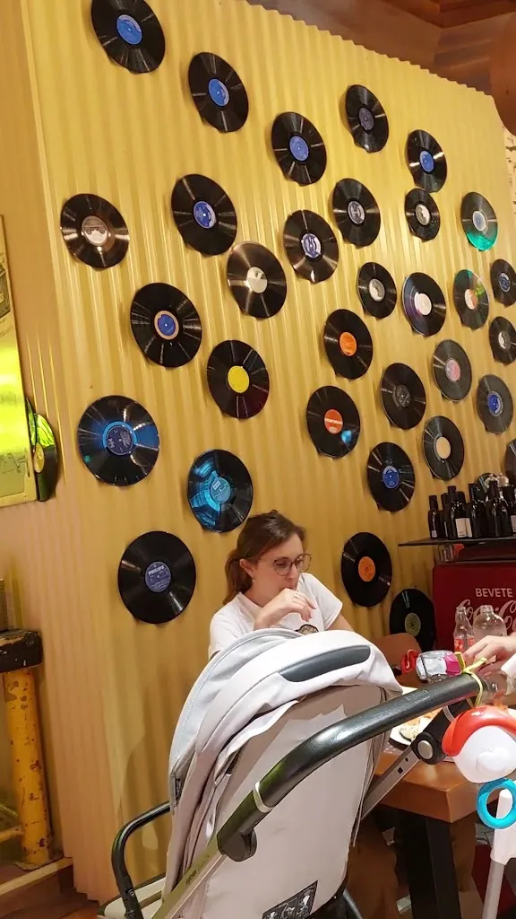 Fradiavolo Pizzeria - Arese IL CENTRO_Torre d'Arese_slider_image_2