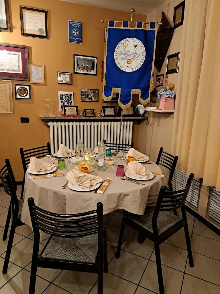 Trattoria La Barcela Di Draghi restaurant in Travacò Siccomario