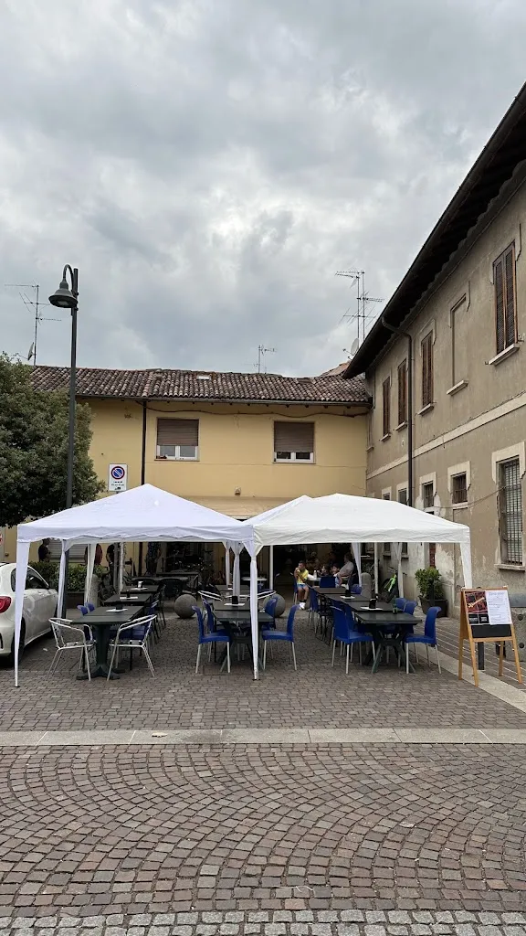 Bar da Beppe Trecella restaurant in Trecella