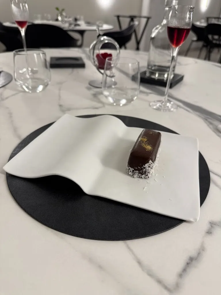 Emily Thompson_Gravitas Ristorante_Tregasio_review