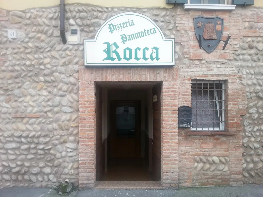 Pizzeria Paninoteca La Rocca_Travagliato_slider_image_1