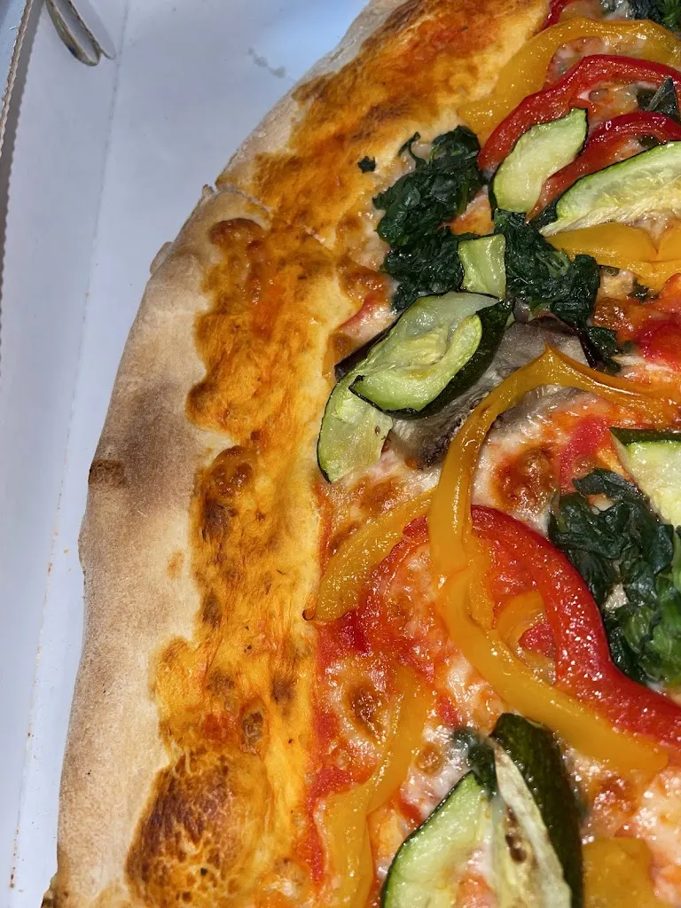 Pizzeria L'Amalfitana Di Gafforini Paolo_Travagliato_slider_image_3