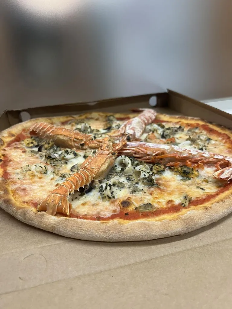 Pizzeria Regina _Trenzano_slider_image_2