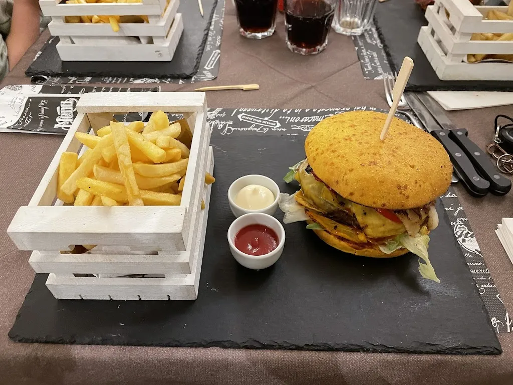 Giusy Na_Villa Giulia Burger & Pizza_Trenzano_review