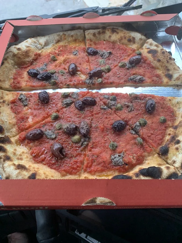 Adrian Antimiea_Villa Giulia Burger & Pizza_Trenzano_review