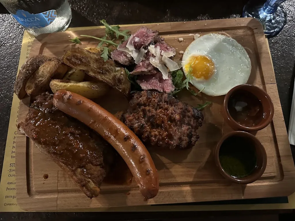 Angel Cos_Pub La Caverna_Treviolo_review