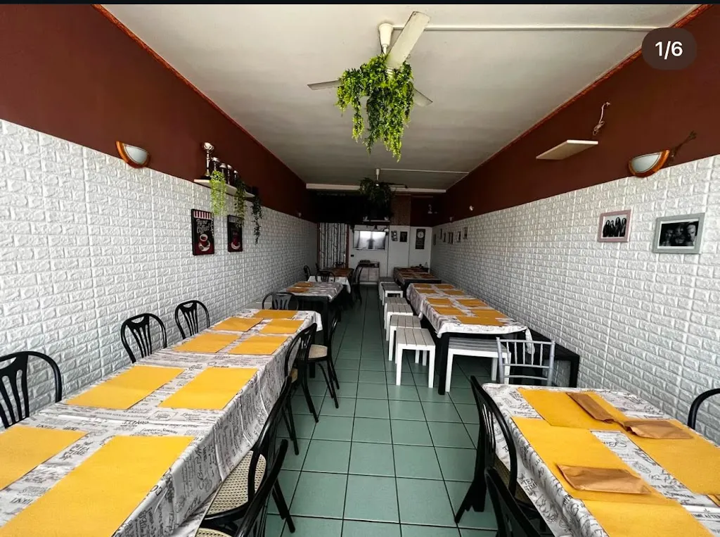 Pizzeria Il Nido restaurant in Carmiano