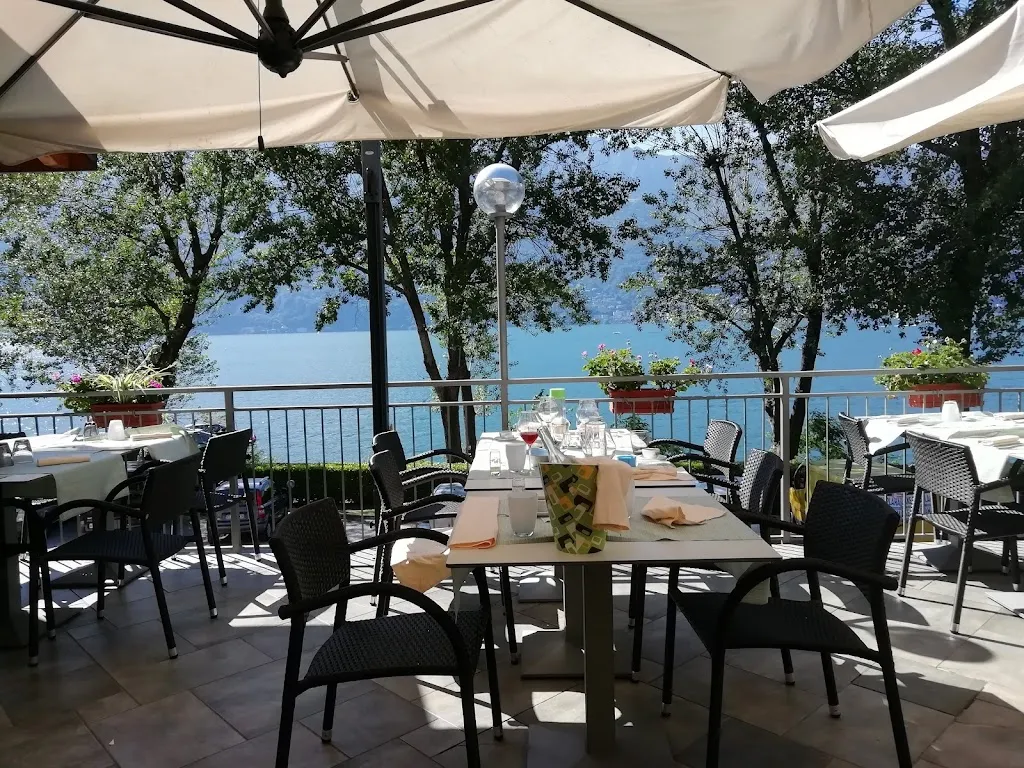 Ristorante Mazzardit restaurant in Tronzano Lago Maggiore