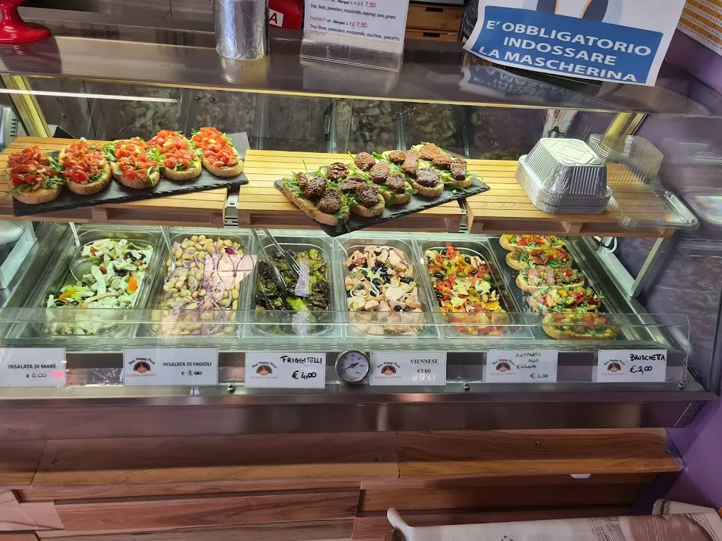 New Happy Pizza restaurant in Tromello