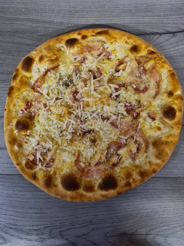 New Happy Pizza_Tromello_slider_image_3